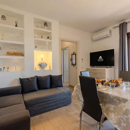 Modern With Veranda, Ac, And Parking
