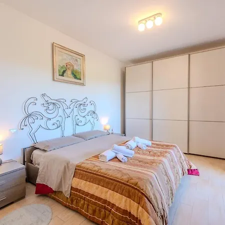 Modern With Veranda, Ac, And Parking Апартаменти *